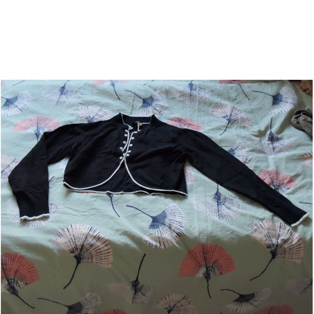 cropped cardigan,  Small, black and white